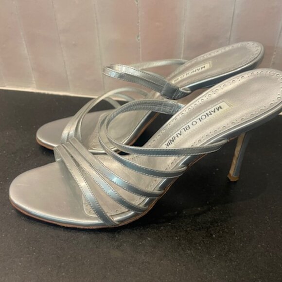 Manolo Blahnik Silver Strappy Heels Sandals Slides Shoes Luxury Sz 38 US 8 Italy - Picture 4 of 10